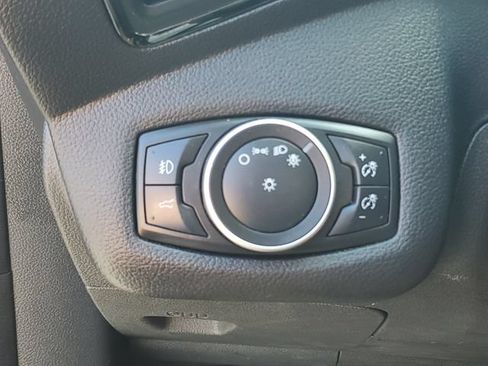 Used 2018 Ford Escape Titanium w/ Ford Safe & Smart Package FWD image 25