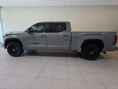Used 2024 Toyota Tundra Limited AWD/4WD image 3