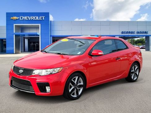 Used 2010 Kia Forte Koup SX w/ Leather Pkg FWD image 2