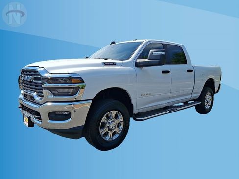 Used 2025 RAM 2500 Big Horn AWD/4WD image 10