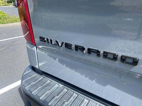 Used 2024 Chevrolet Silverado 1500 Custom Trail Boss w/ Turbomax Blackout Package AWD/4WD image 8