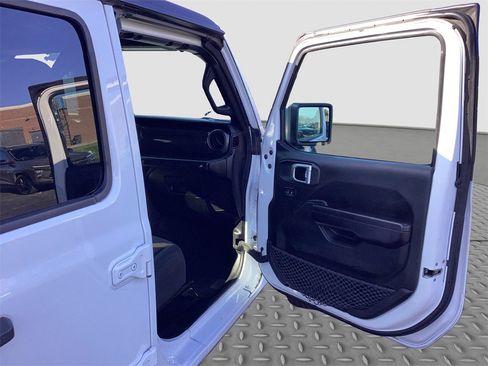 Used 2020 Jeep Wrangler Unlimited Sport image 22