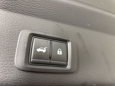 Used 2024 Mitsubishi Outlander SE image 42