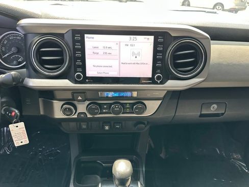 Used 2021 Toyota Tacoma SR5 AWD/4WD image 25