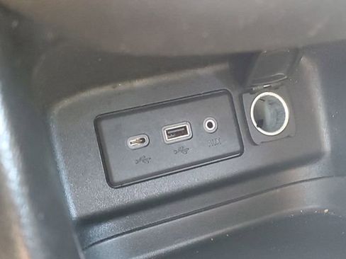 Used 2019 Chevrolet Equinox LT image 19