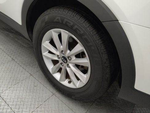 Used 2019 Kia Sorento FWD V6 image 31