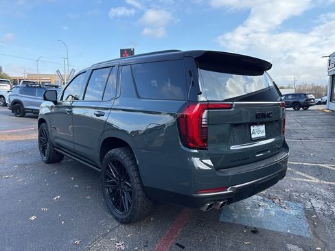 Used 2025 GMC Yukon AT4 Ultimate image 8