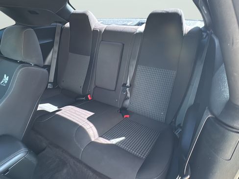 Used 2017 Dodge Challenger R/T Scat Pack w/ Driver Convenience Group RWD image 33