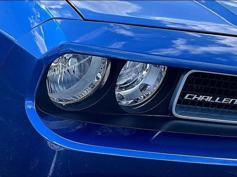 Used 2010 Dodge Challenger R/T RWD image 29