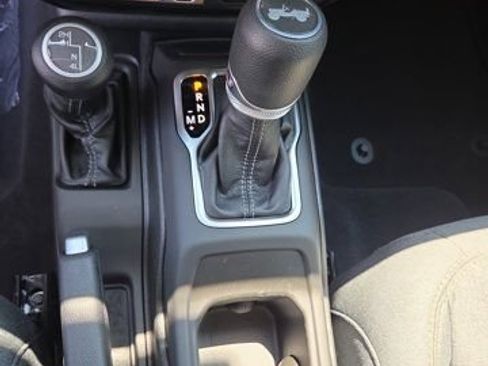 Used 2026 Jeep Wrangler Unlimited Sport AWD/4WD image 9