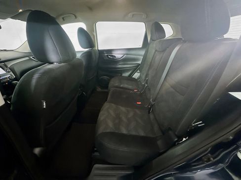 Used 2015 Nissan Rogue SV w/ SV Premium Package FWD image 29