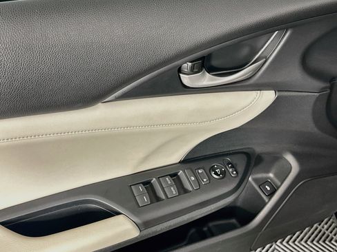 Used 2019 Honda Insight Touring image 15