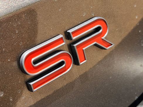 Used 2025 Nissan Kicks SR FWD image 11