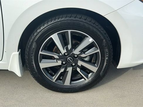 Used 2025 Nissan Versa SV w/ Trunk Package FWD image 15
