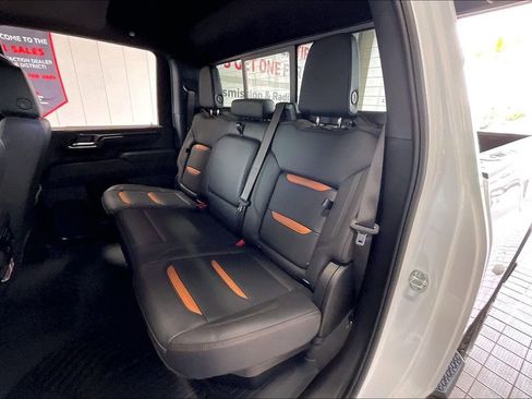 Used 2026 GMC Sierra 2500 AT4 w/ Technology Package AWD/4WD image 14