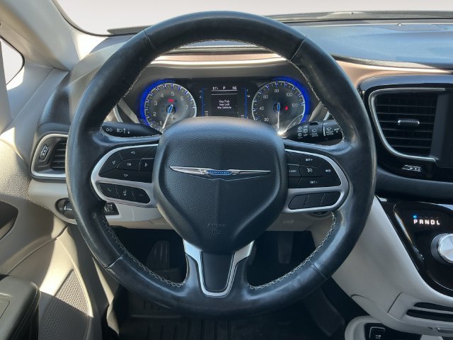 Used 2020 Chrysler Voyager LX w/ Cold Weather Group FWD image 12