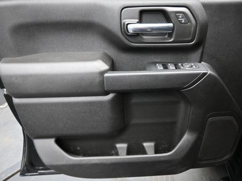 Used 2024 Chevrolet Silverado 2500 Custom w/ Custom Value Package image 12