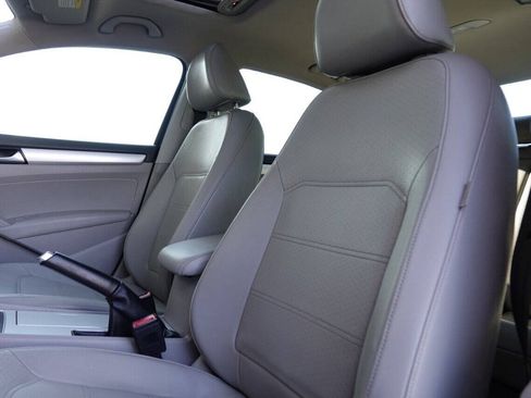 Used 2012 Volkswagen Passat 2.5 SE FWD image 51