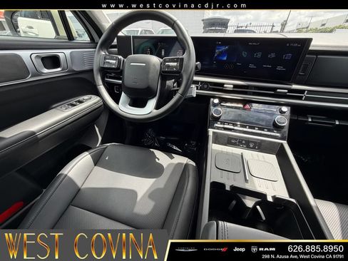 Used 2025 Hyundai Santa Fe SEL AWD/4WD image 38