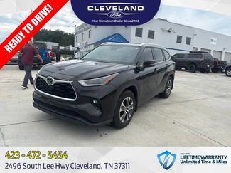 Used 2021 Toyota Highlander XLE FWD 360° Tour