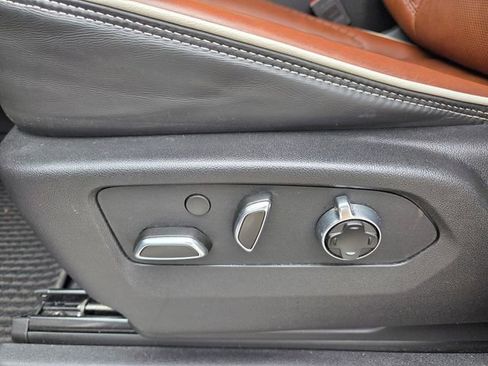 Used 2025 GMC Sierra 2500 Denali Ultimate image 6