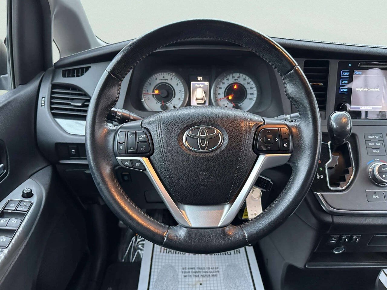 Used 2015 Toyota Sienna SE FWD image 23