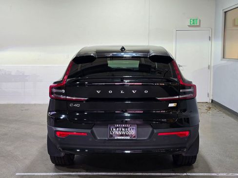 Used 2023 Volvo C40 P8 Recharge Plus w/ Climate Package image 8