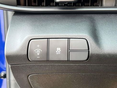 Used 2025 Hyundai Elantra Sport image 20