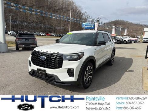 Used 2025 Ford Explorer ST-Line AWD/4WD image 6
