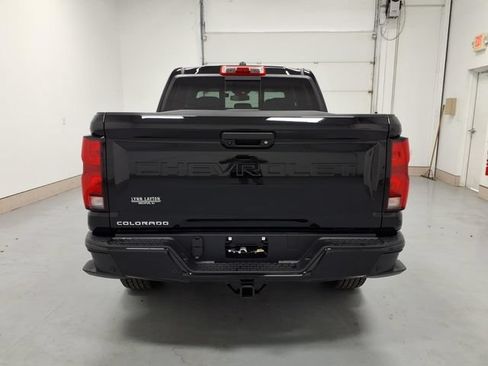 Used 2026 Chevrolet Colorado Z71 w/ Technology Package AWD/4WD image 4