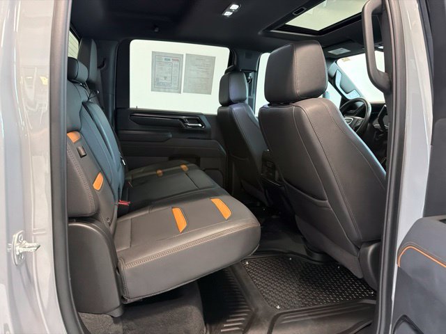 Used 2025 GMC Sierra 2500 AT4 w/ AT4 Premium Plus Package AWD/4WD image 44