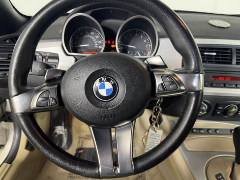 Used 2007 BMW Z4 3.0i RWD image 16