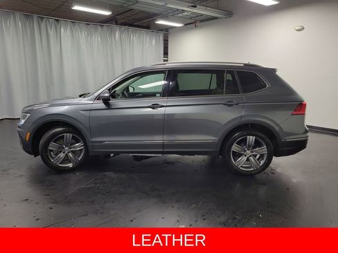 Used 2020 Volkswagen Tiguan SEL AWD/4WD image 6