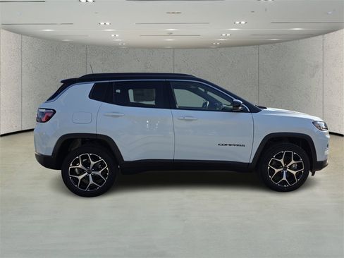 New 2026 Jeep Compass Limited image 3