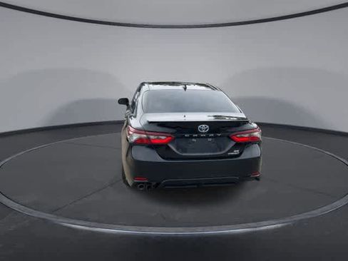 Used 2023 Toyota Camry SE FWD image 7