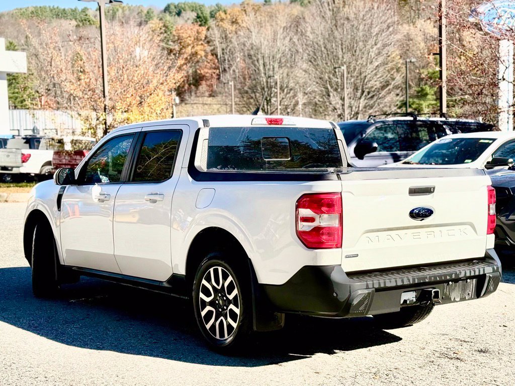 Used 2024 Ford Maverick Lariat FWD image 3