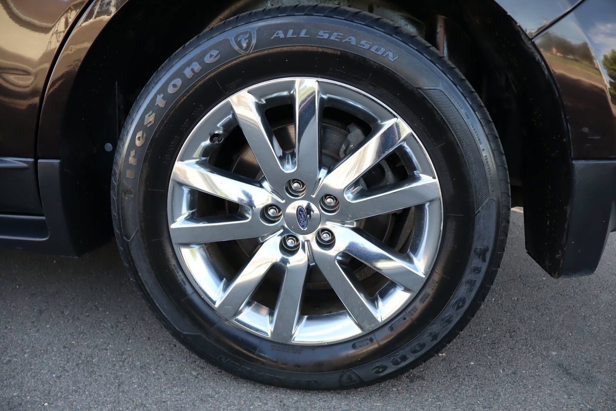 Used 2013 Ford Edge SEL FWD image 43