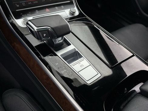 Used 2022 Audi A8 L 3.0T w/ Executive Package AWD/4WD image 19