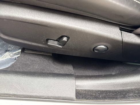 Used 2023 Chrysler 300 S RWD image 27