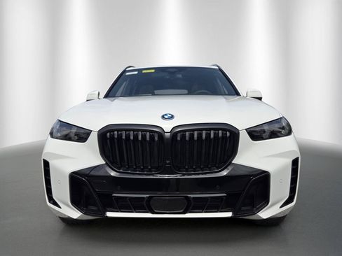 New 2026 BMW X5 xDrive50e w/ M Sport Package AWD/4WD image 2