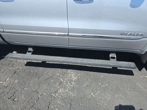 Used 2022 RAM 1500 Limited AWD/4WD image 31