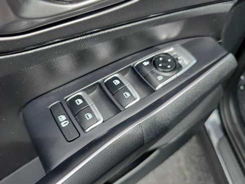 Used 2023 Kia Sorento S FWD image 20