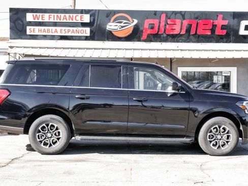 Used 2024 Ford Expedition Max XLT image 11