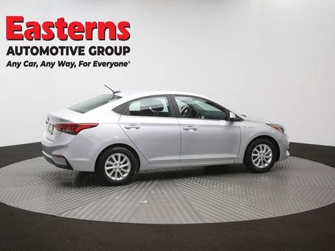 Used 2022 Hyundai Accent SEL FWD image 45