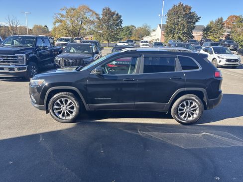 Used 2020 Jeep Cherokee Latitude Plus w/ Comfort/Convenience Group image 7