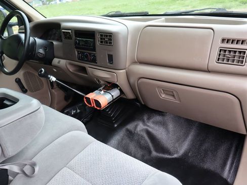 Used 2001 Ford F350 XL AWD/4WD image 17