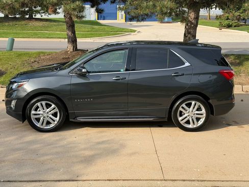 Used 2019 Chevrolet Equinox LT w/ Lights and Bright Package FWD image 8