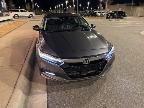 Used 2018 Honda Accord Touring image 21