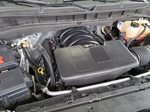 Used 2025 Chevrolet Tahoe LT AWD/4WD image 31