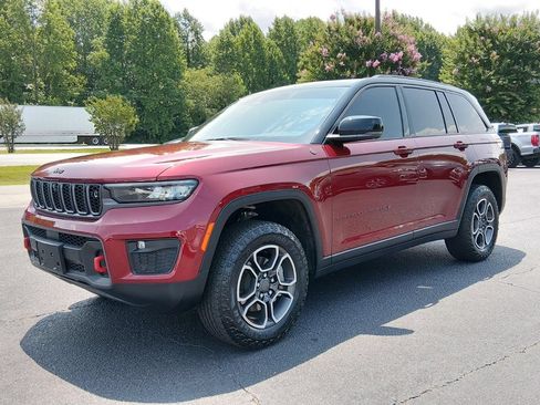 Used 2022 Jeep Grand Cherokee Trailhawk w/ ADV Protech Group II AWD/4WD image 8